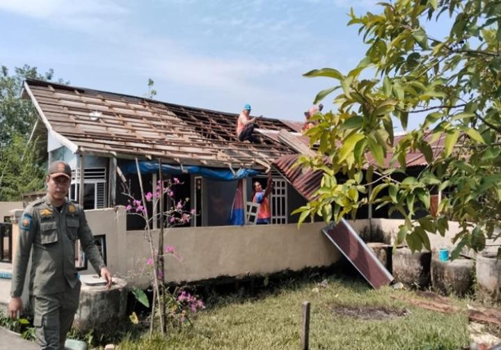 satpol-pp-prov.-kalbar-bersama-dengan-instansi-...