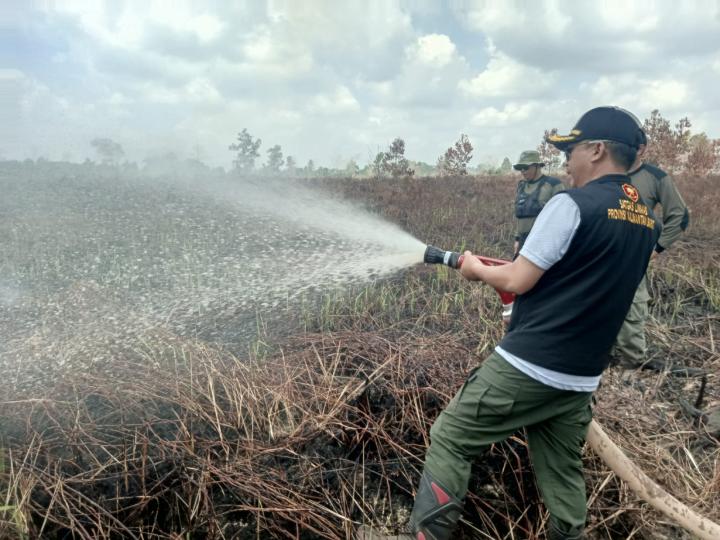 pemadaman-karhutla-di-desa-limbung-kecamatan-su...